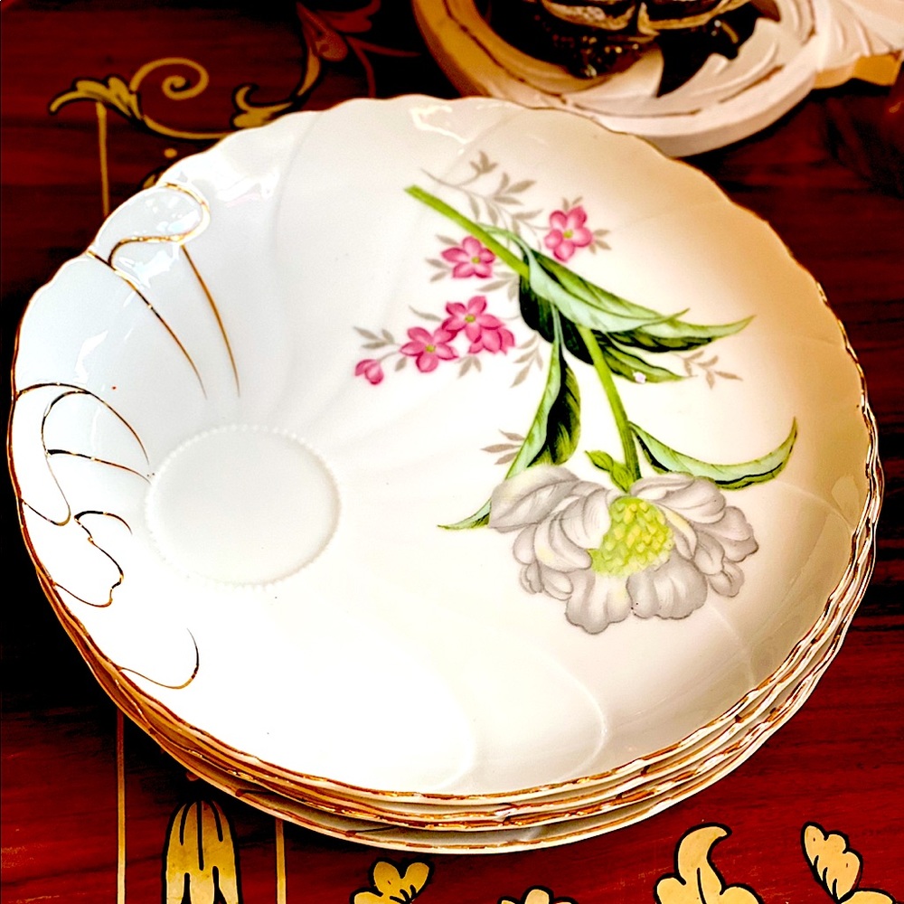 SOLD- vintage tea and snack plates (4)